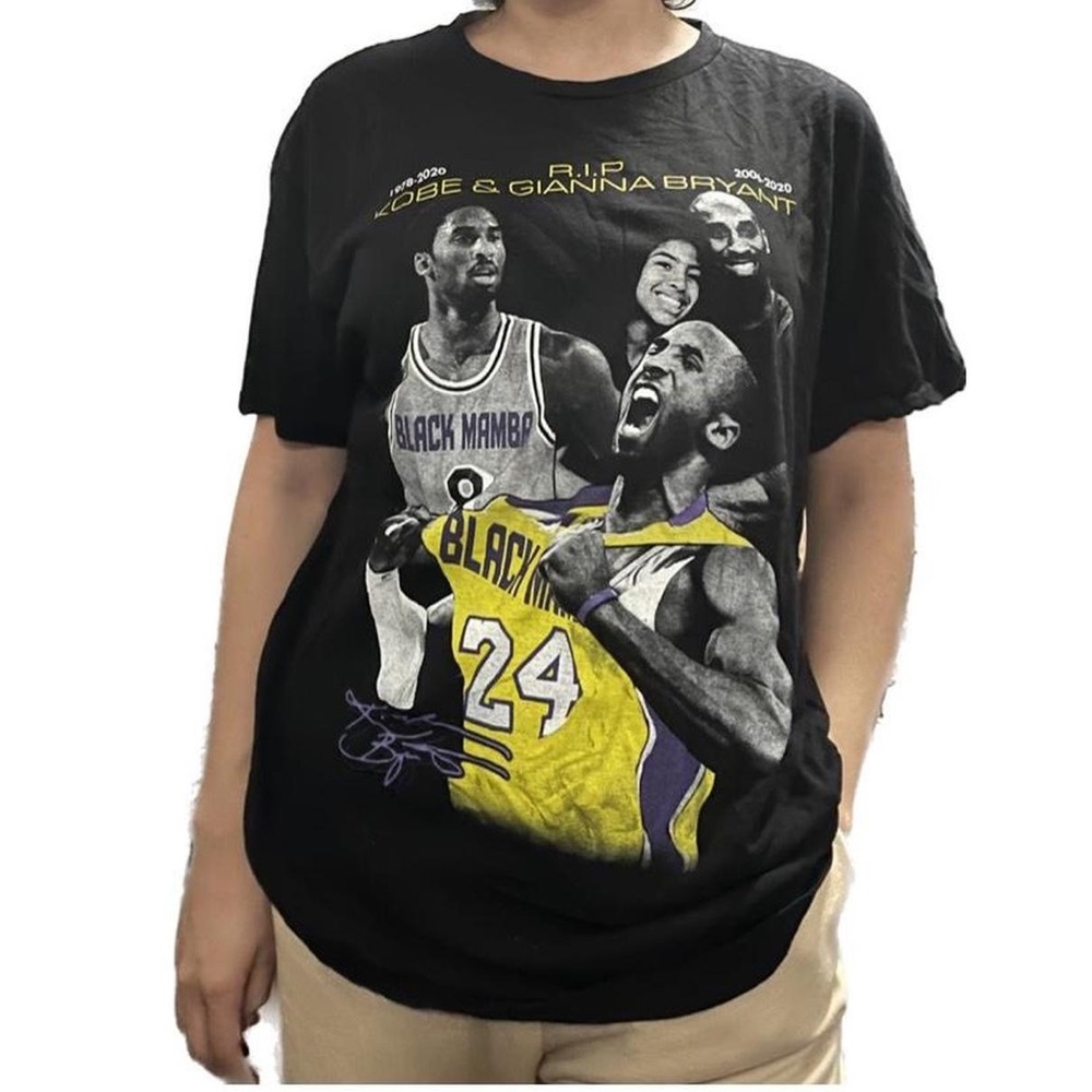 Kobe and Gianna Bryant memorial tshirt